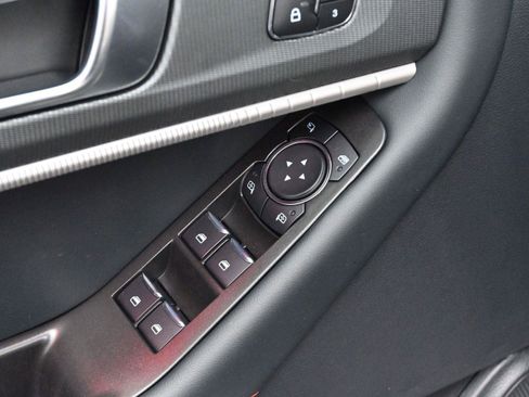 Used 2025 Ford Explorer ST-Line w/ Premium Package image 11