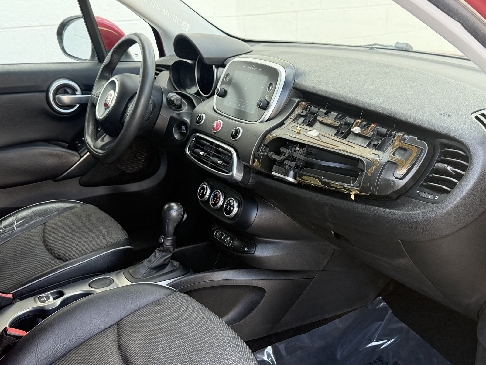 Used 2018 FIAT 500X Trekking w/ Cold Weather Package FWD image 32