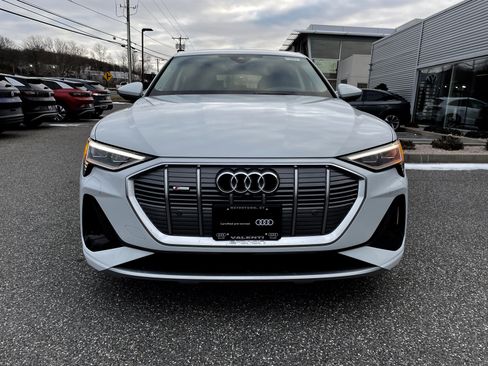 Used 2022 Audi e-tron Prestige AWD/4WD image 5