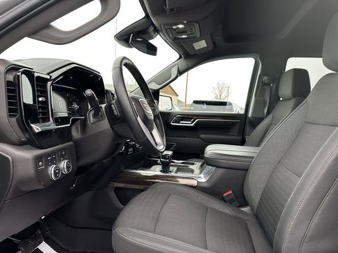 Used 2025 GMC Sierra 1500 Elevation image 5