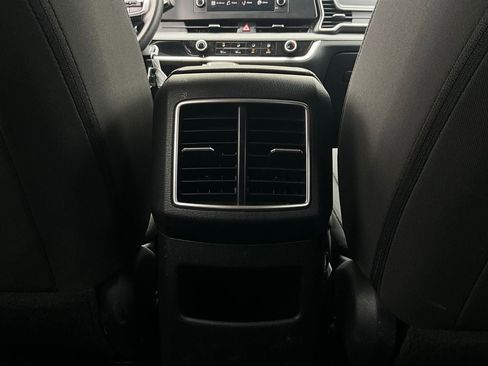 Used 2025 Kia Sportage LX image 12