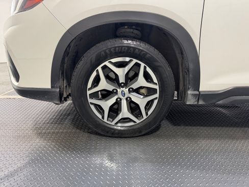 Used 2019 Subaru Forester Premium image 33