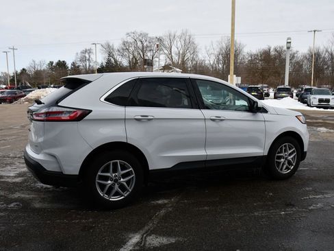 Used 2024 Ford Edge SEL w/ Convenience Package image 7