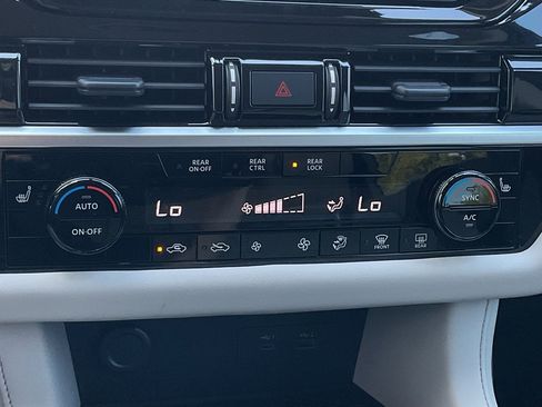 New 2025 Nissan Pathfinder SV image 30