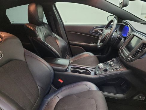 Used 2015 Chrysler 200 S w/ Navigation & Sound Group I FWD image 21