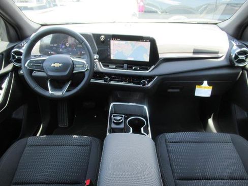 New 2026 Chevrolet Equinox LT image 11