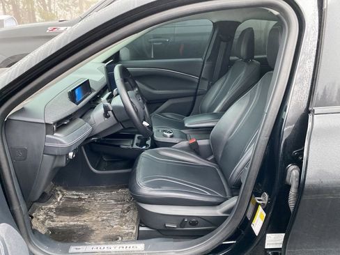 Used 2022 Ford Mustang Mach-E Premium image 8