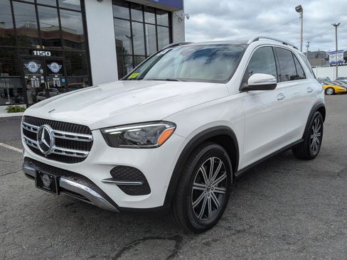 Used 2024 Mercedes-Benz GLE 450 4MATIC image 2