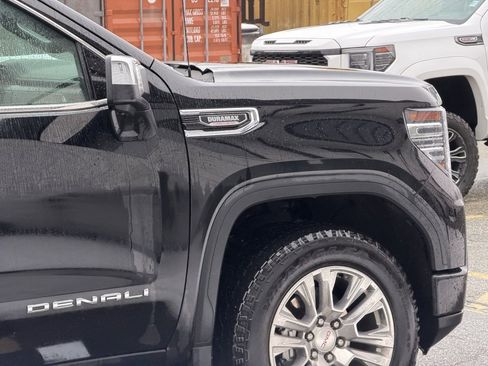 Used 2023 GMC Sierra 1500 Denali w/ Technology Package image 2