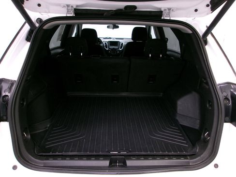 Used 2019 Chevrolet Equinox LT FWD image 12