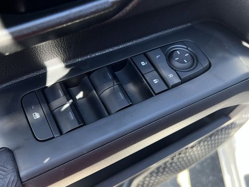New 2025 Toyota Tacoma SR5 AWD/4WD image 15
