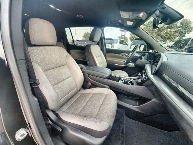 Certified 2026 Chevrolet Traverse LT w/ Driver Confidence Package FWD image 28