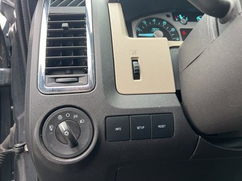 Used 2010 Mercury Mariner Premier image 19