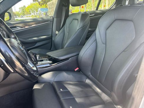 Used 2019 BMW 530i RWD image 11