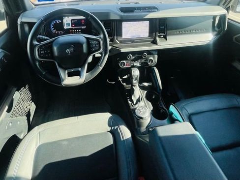 Used 2022 Ford Bronco Black Diamond image 10