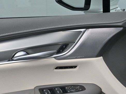 Used 2025 Cadillac XT5 Premium Luxury w/ Technology Package image 13