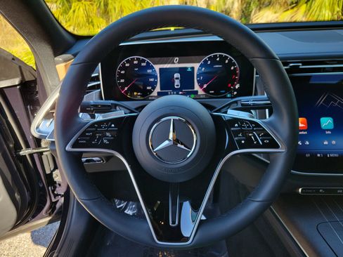 Used 2025 Mercedes-Benz E 450 4MATIC Sedan image 30