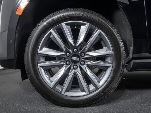 Used 2022 Cadillac Escalade Sport Platinum w/ Heavy-Duty Trailer Package AWD/4WD image 6