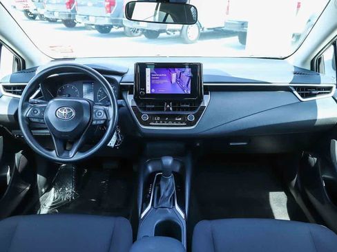 Used 2025 Toyota Corolla LE FWD image 12