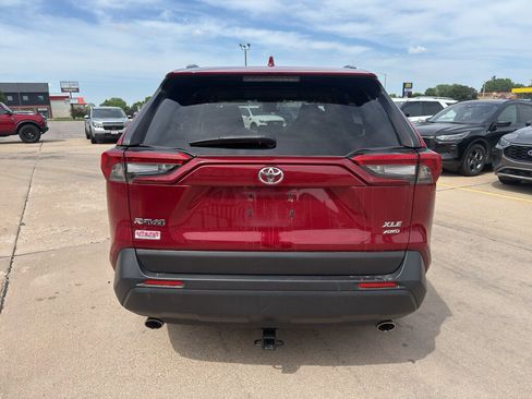 Used 2019 Toyota RAV4 XLE w/ Convenience Package AWD/4WD image 9