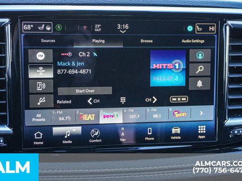 Used 2025 Chrysler Pacifica Limited FWD image 23