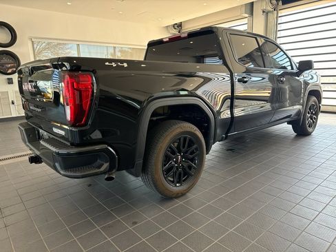 Used 2024 GMC Sierra 1500 Elevation AWD/4WD image 3