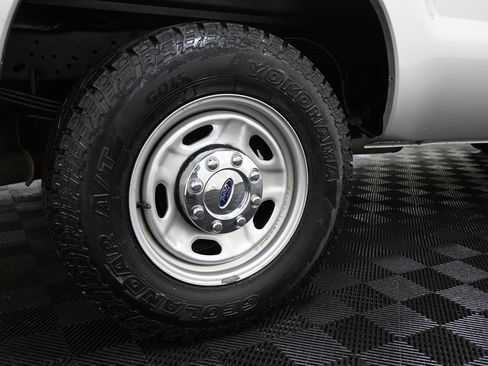 Used 2015 Ford F250 XL w/ XL Appearance Package image 26