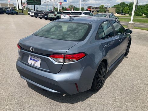 Used 2021 Toyota Corolla LE FWD image 7