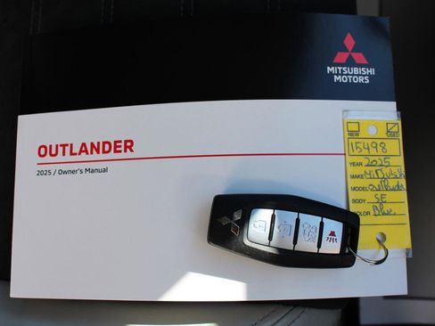 Used 2025 Mitsubishi Outlander SE FWD image 49