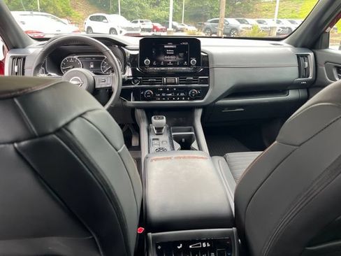 Used 2025 Nissan Pathfinder Rock Creek AWD/4WD image 17