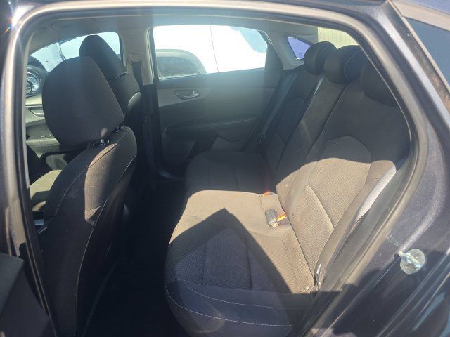 Used 2021 Kia Forte LXS FWD image 15