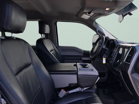 Used 2018 Ford F250 XLT w/ FX4 Off-Road Package AWD/4WD image 30
