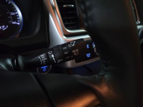 Used 2019 Toyota Highlander Limited Platinum image 25