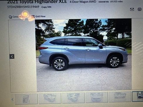 Used 2021 Toyota Highlander XLE AWD/4WD image 12