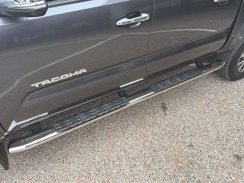 Used 2023 Toyota Tacoma Limited image 12