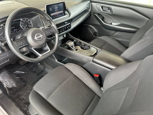 Used 2024 Nissan Rogue S FWD image 9