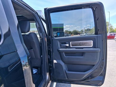 Used 2011 RAM 1500 Laramie AWD/4WD image 13