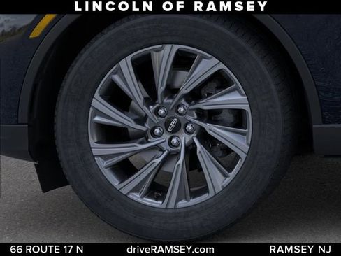 New 2026 Lincoln Aviator AWD image 20