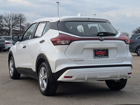 Certified 2025 Nissan Kicks Play S image 4