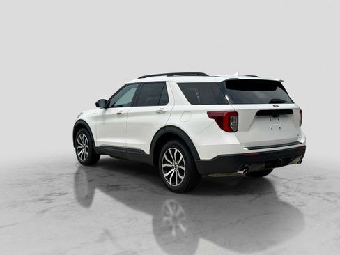 Used 2023 Ford Explorer ST-Line w/ Class IV Trailer Tow Package AWD/4WD image 4
