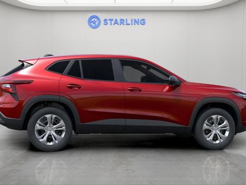 Certified 2026 Chevrolet Trax LS FWD image 5