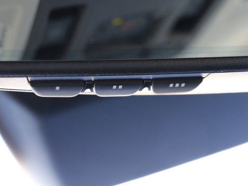 Used 2025 Toyota Camry XLE image 23