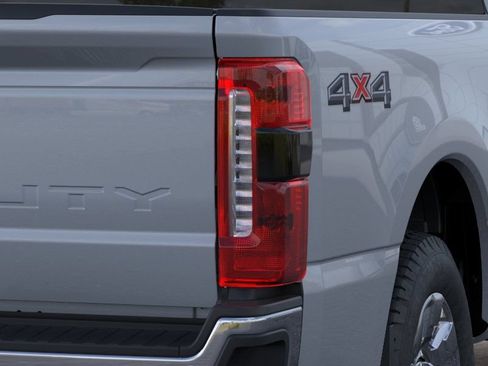 New 2026 Ford F350 Lariat w/ Lariat Premium Package AWD/4WD image 22
