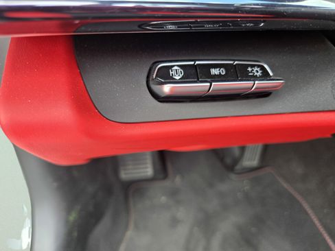 Used 2024 Chevrolet Corvette Stingray Premium Conv RWD image 17