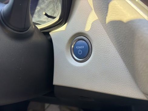 Used 2020 Toyota Corolla LE image 31