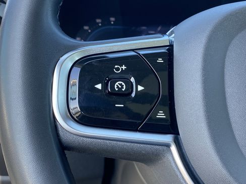 Used 2024 Volvo S60 B5 Plus image 26