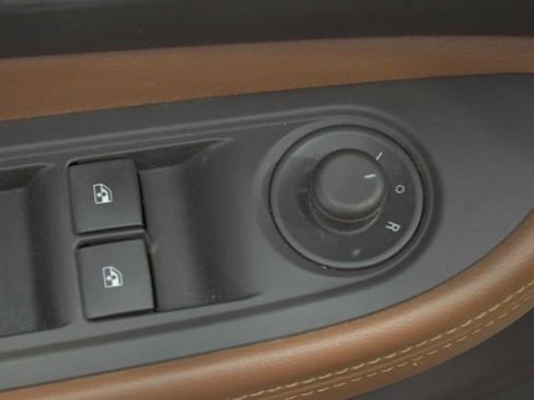 Used 2016 Buick Encore Convenience FWD image 19