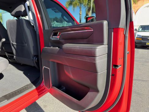 Used 2024 Chevrolet Silverado 3500 LT w/ Convenience Package image 13