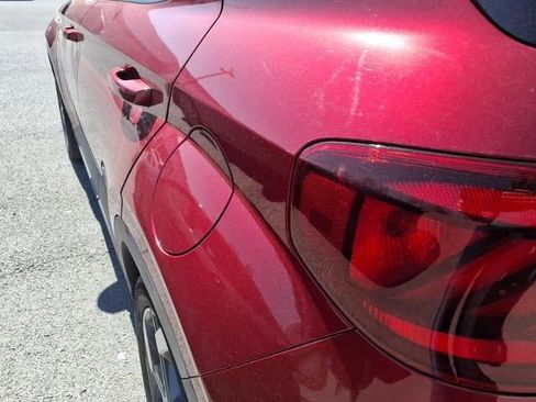 Used 2024 Hyundai Venue SEL image 18