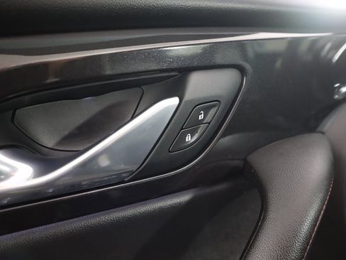 Used 2021 Chevrolet Blazer RS image 37